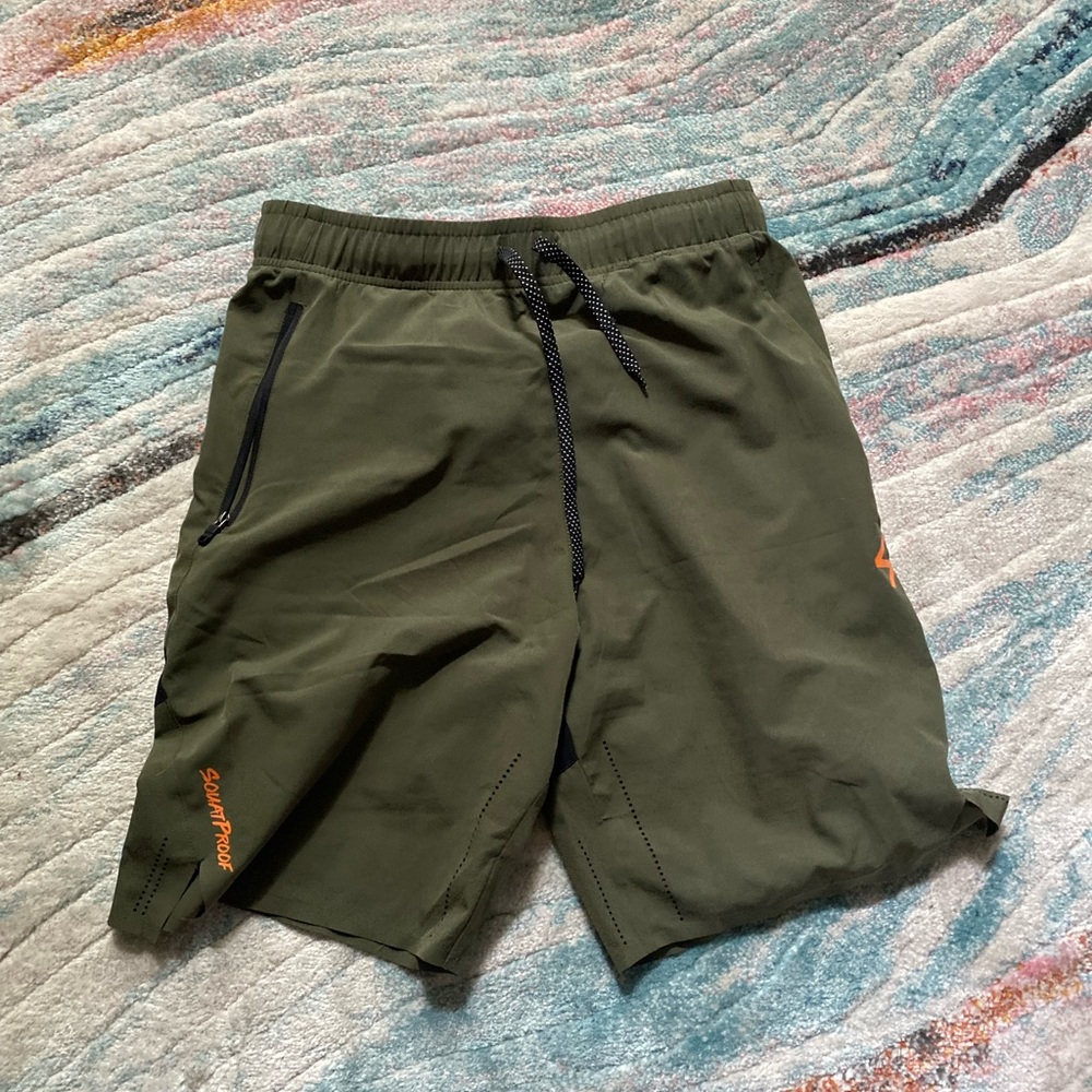 Flexion athletic shorts
